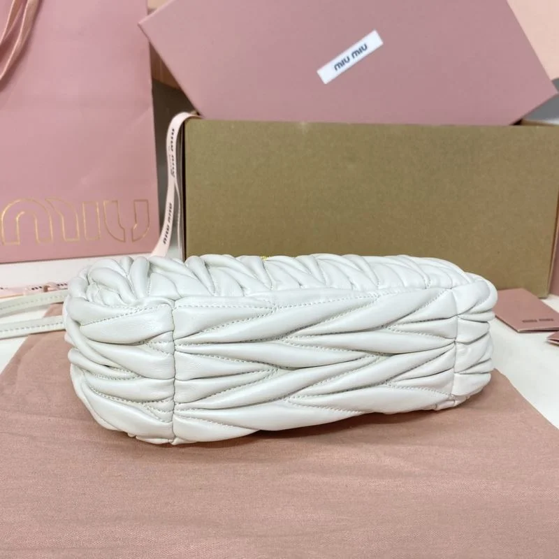 Miu Miu Hobo Bags WellDesigned 43566