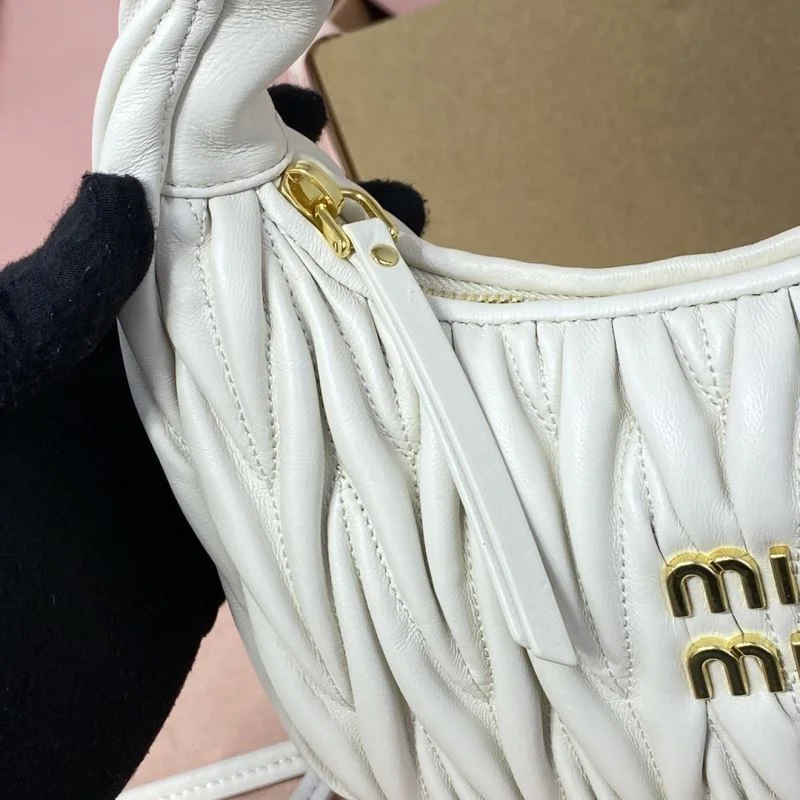 Miu Miu Hobo Bags WellDesigned 43566