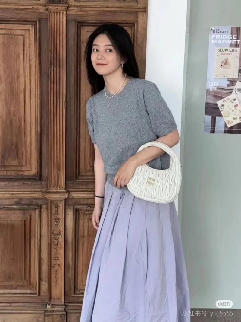 Miu Miu Hobo Bags WellDesigned 43566