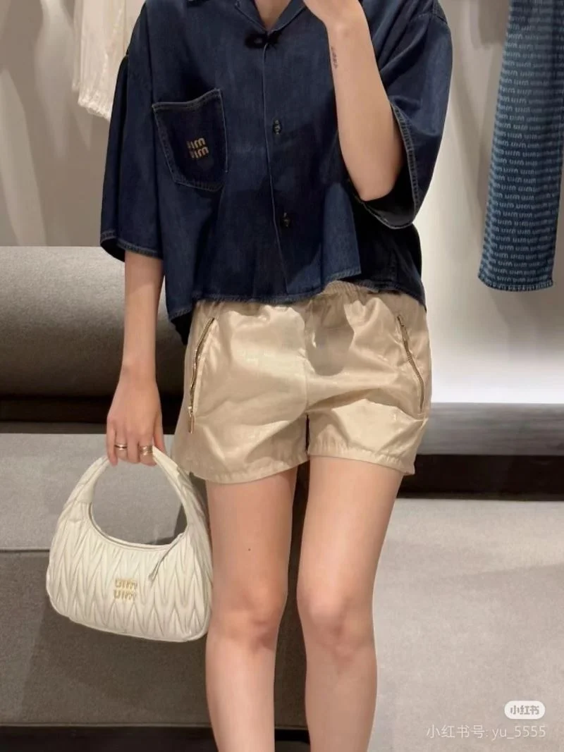 Miu Miu Hobo Bags WellDesigned 43566