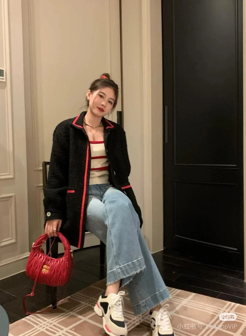 Miu Miu Hobo Bags TechFriendly 43563