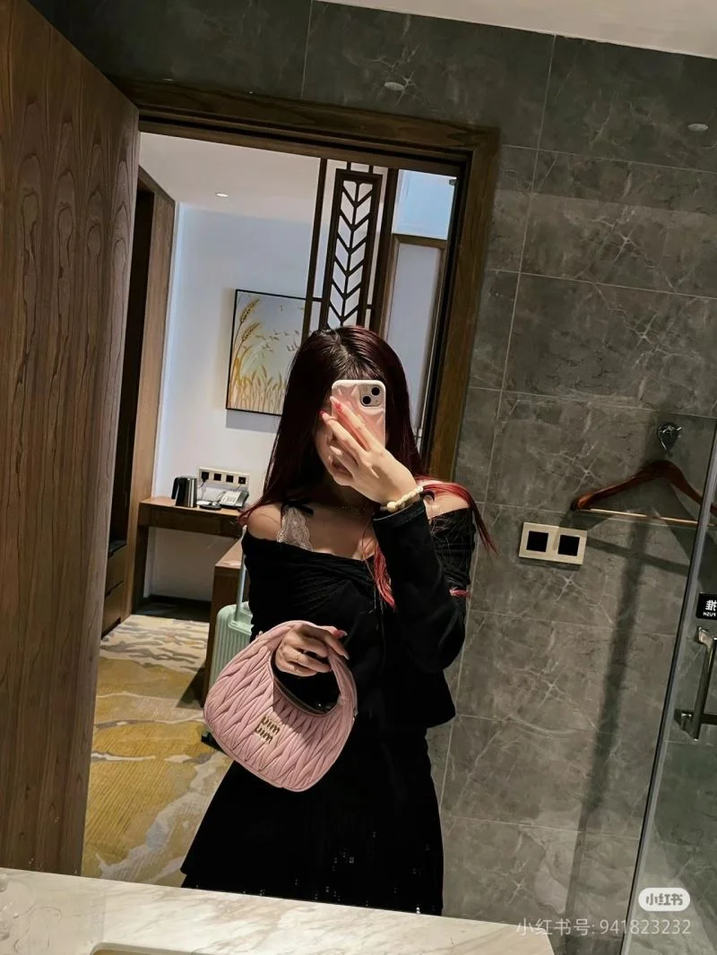 Miu Miu Hobo Bags NewStyle 43562