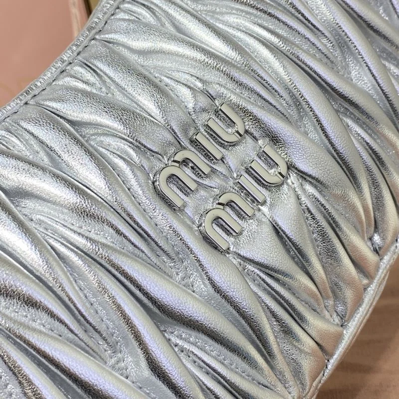 Miu Miu Hobo Bags Modern 43560