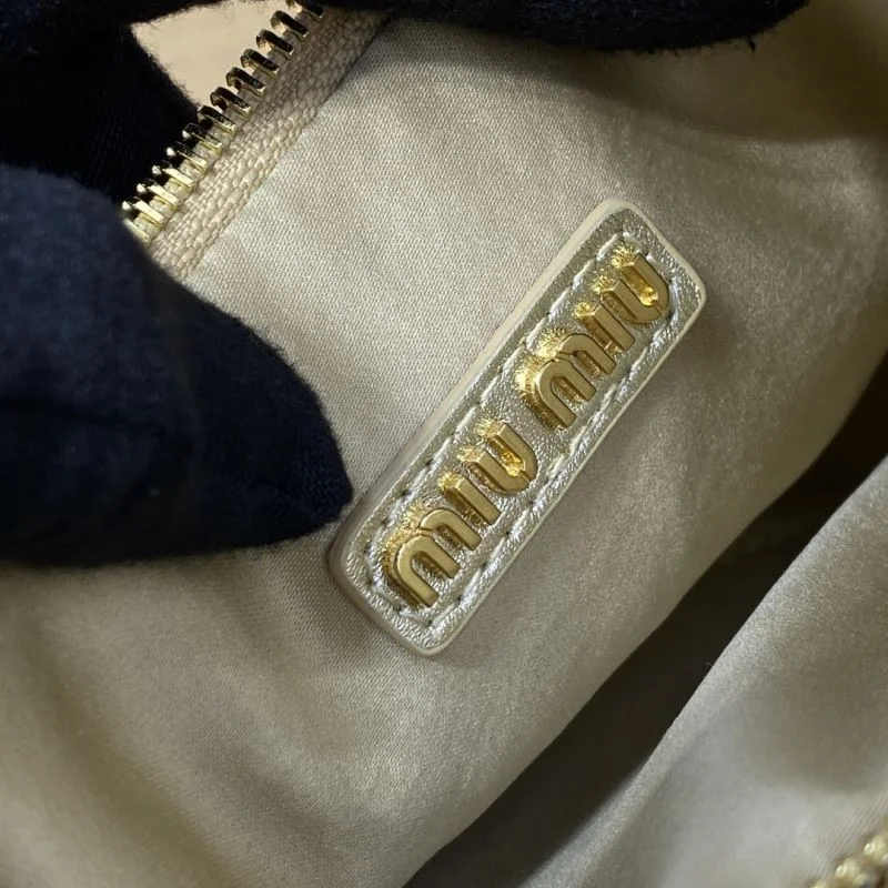 Miu Miu Hobo Bags StreetReady 43593