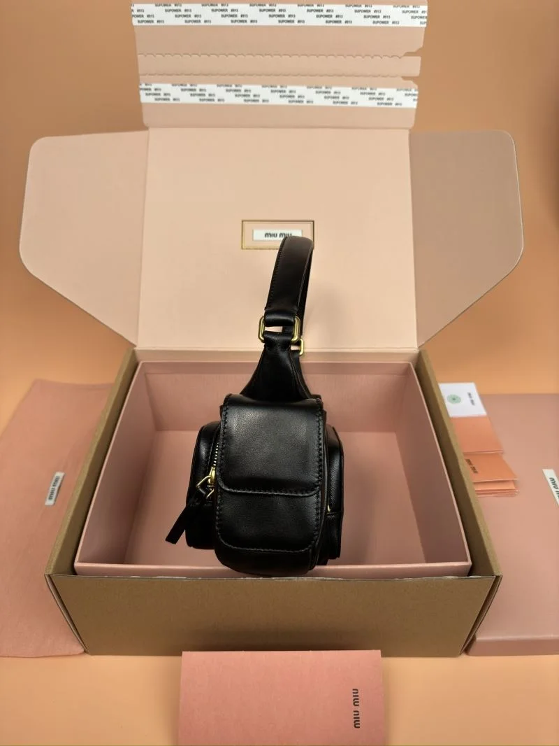 Casual Miu Miu Hobo Bags 56068