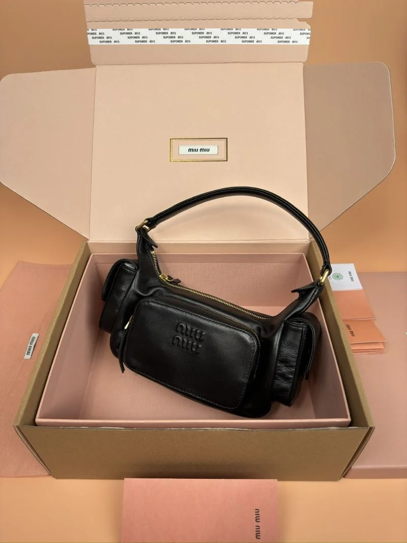 Casual Miu Miu Hobo Bags 56068