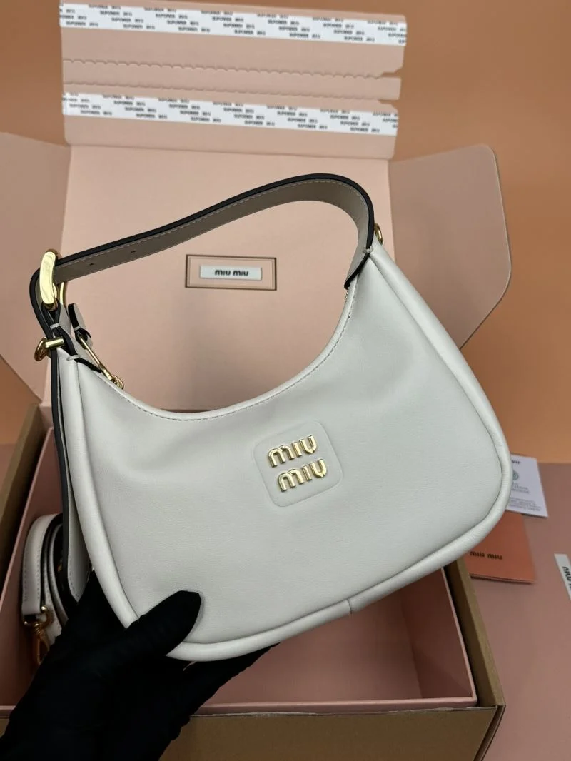 Sustainable Miu Miu Hobo Bags 56100