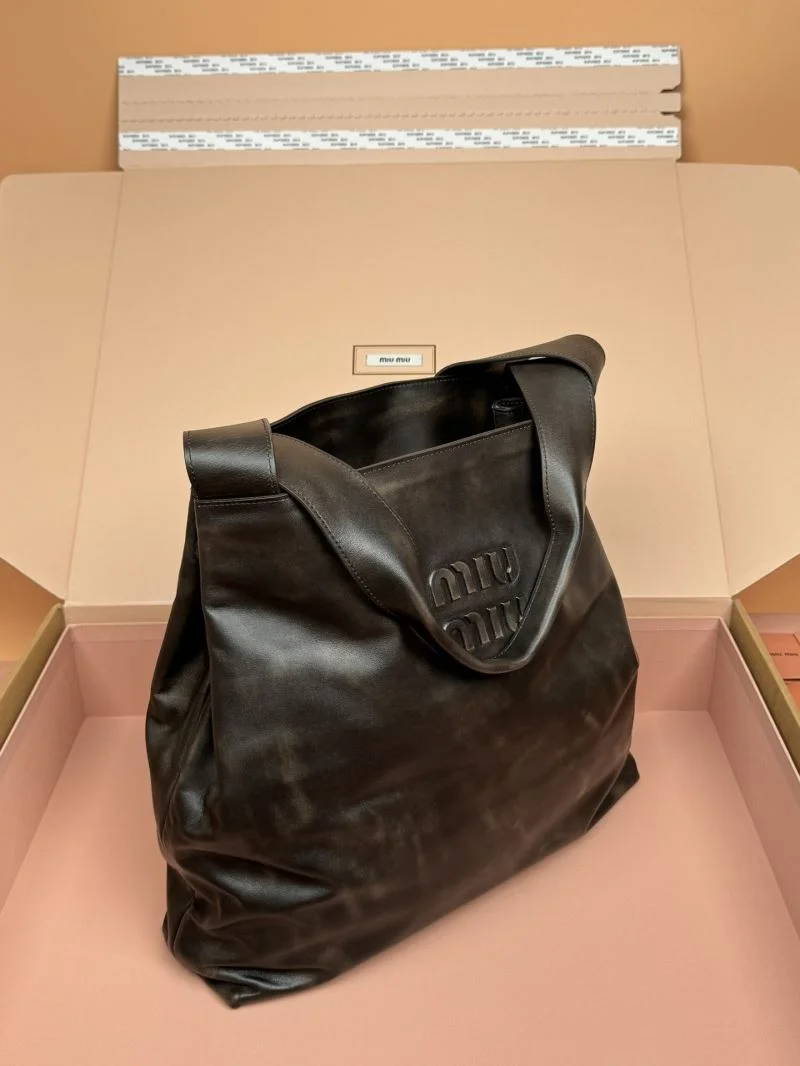 Miu Miu Hobo Bags Sleek 56054