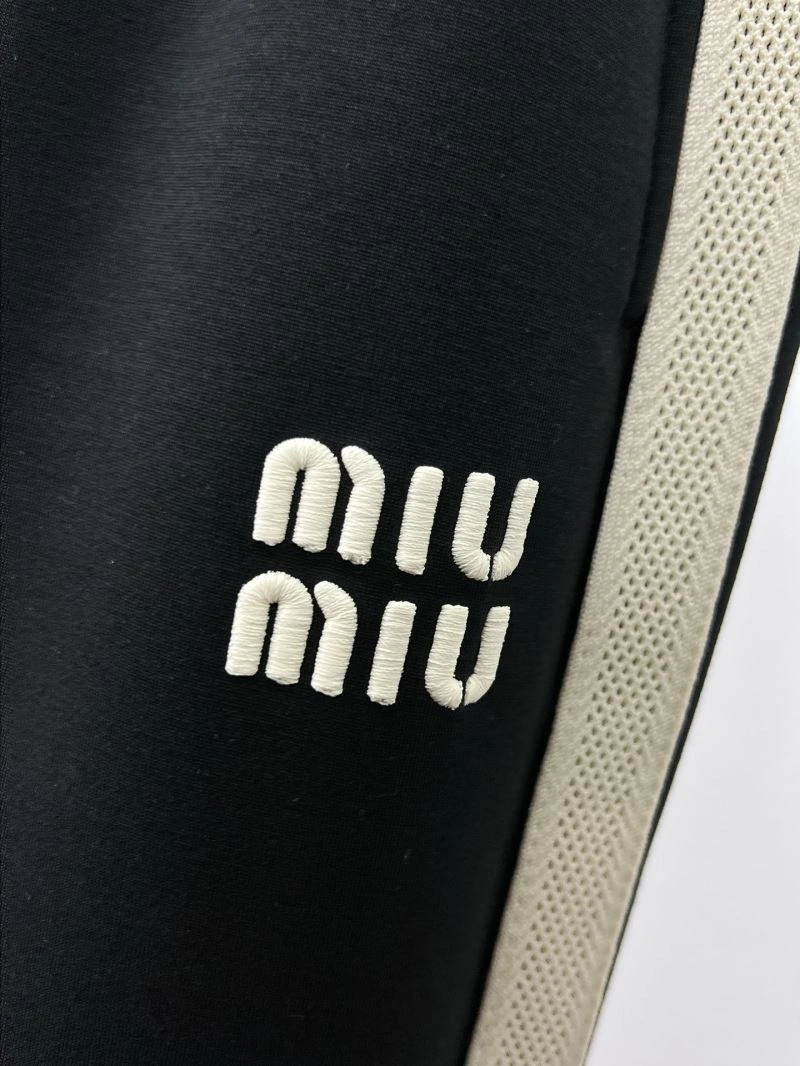 Miu Miu Long Pants ModernLook 162576