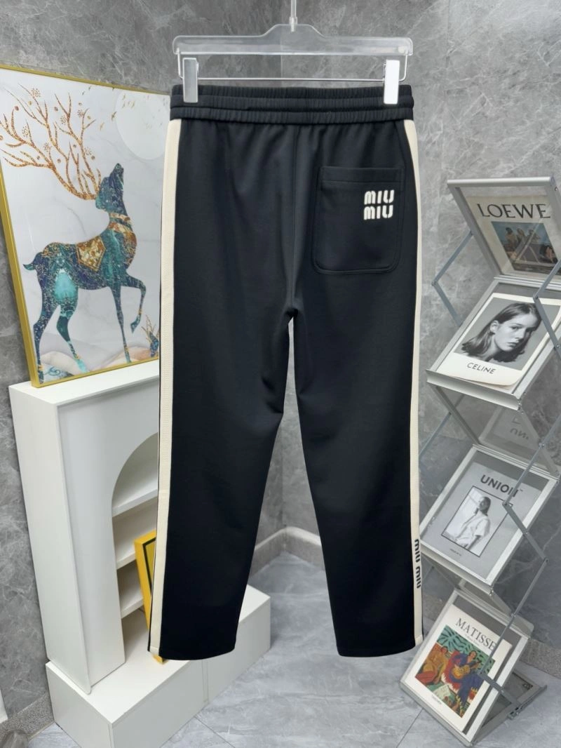 Miu Miu Long Pants UrbanStyle 161376