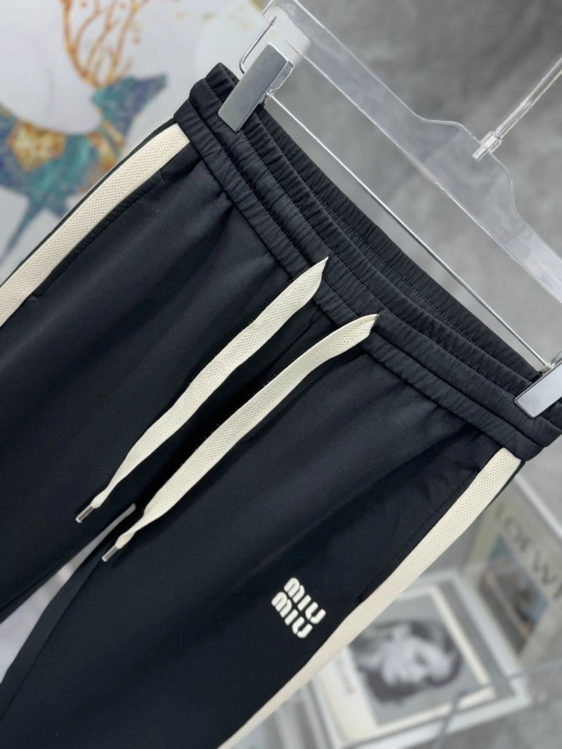 Miu Miu Long Pants UrbanStyle 161376