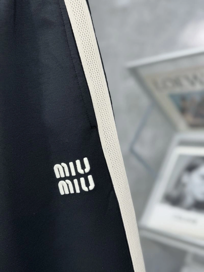 Miu Miu Long Pants UrbanStyle 161376