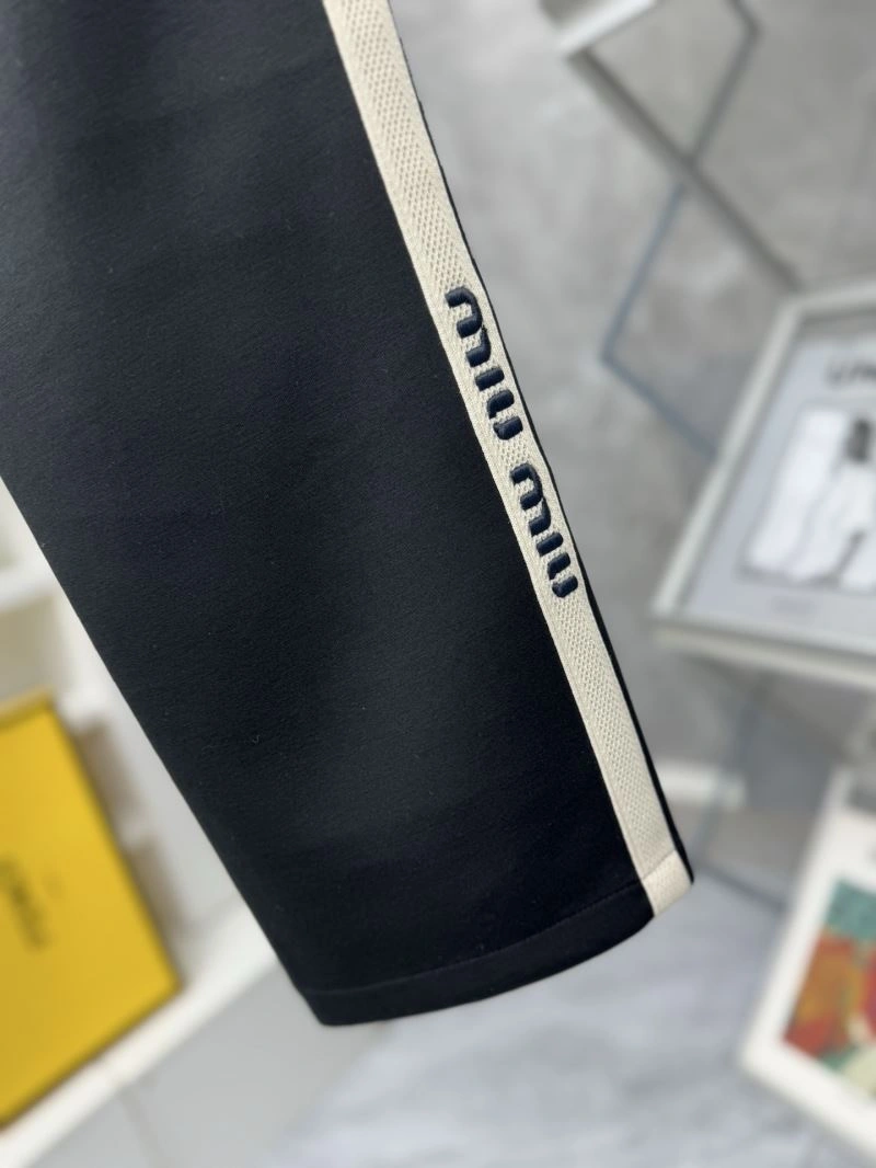 Miu Miu Long Pants UrbanStyle 161376