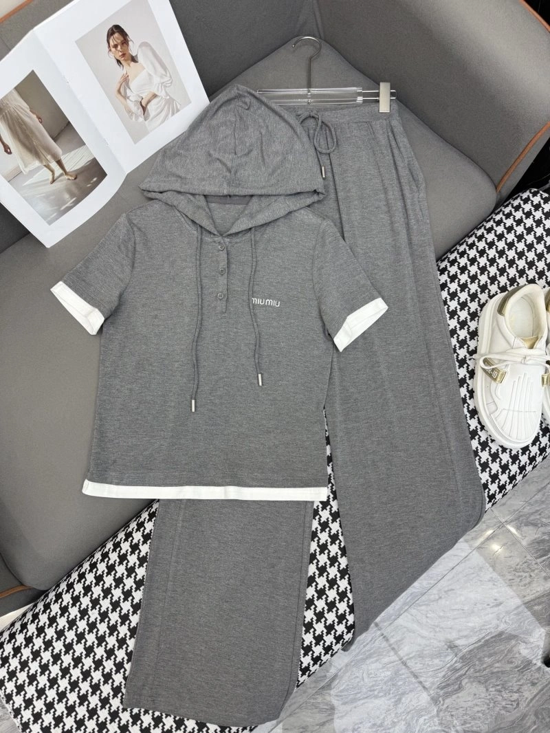 Classic Miu Miu Long Suits 156310