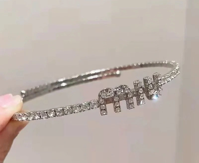 Miu Miu Necklaces Seasonal 213408