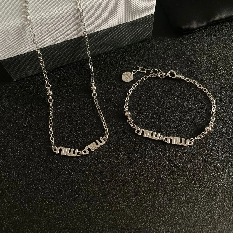 Fashionable Miu Miu Necklaces 212860