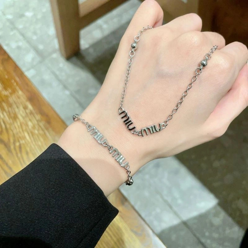 Fashionable Miu Miu Necklaces 212860