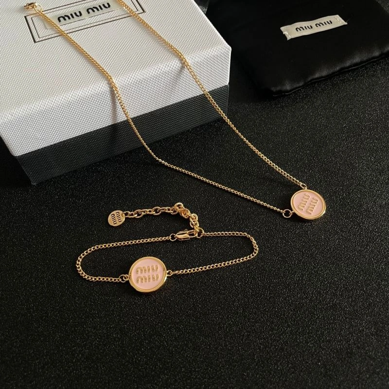Vibrant Miu Miu Necklaces 212855
