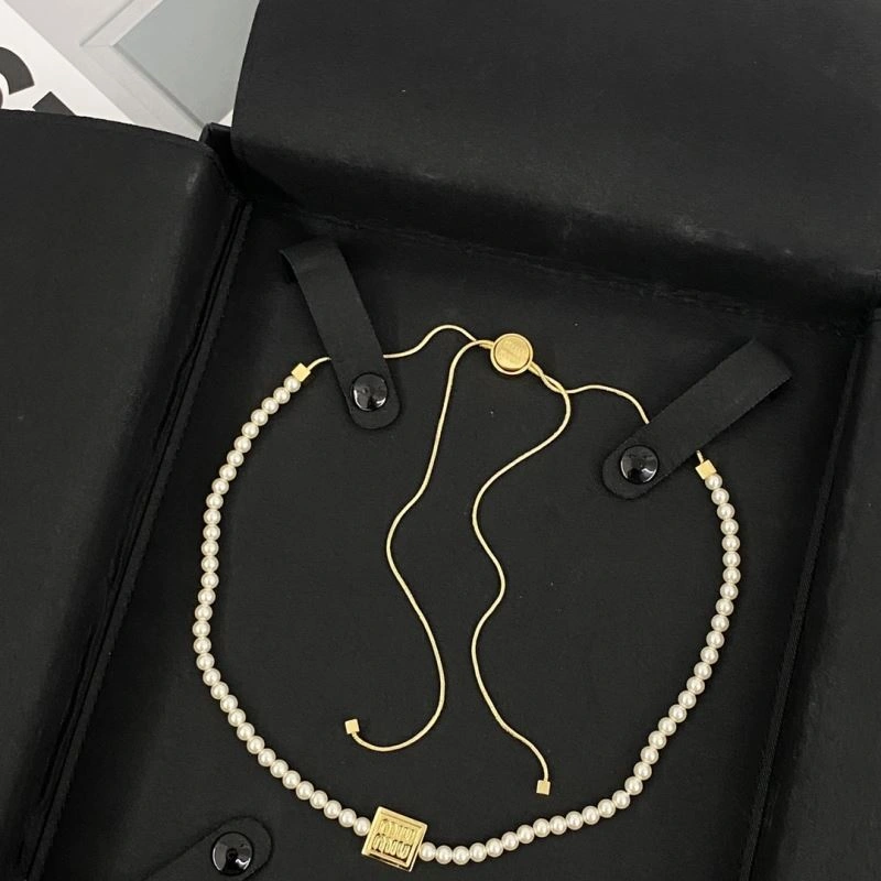 Miu Miu Necklaces Comfortable 212545