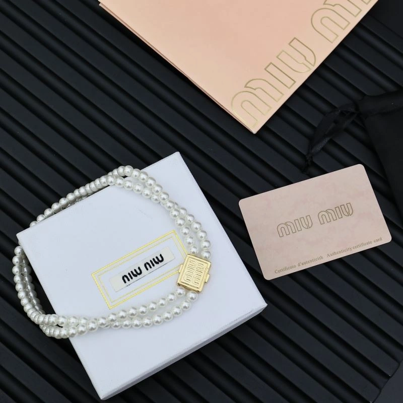 Miu Miu Necklaces Versatile 211805