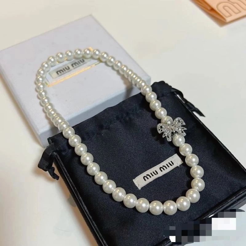 UrbanStyle Miu Miu Necklaces 211798