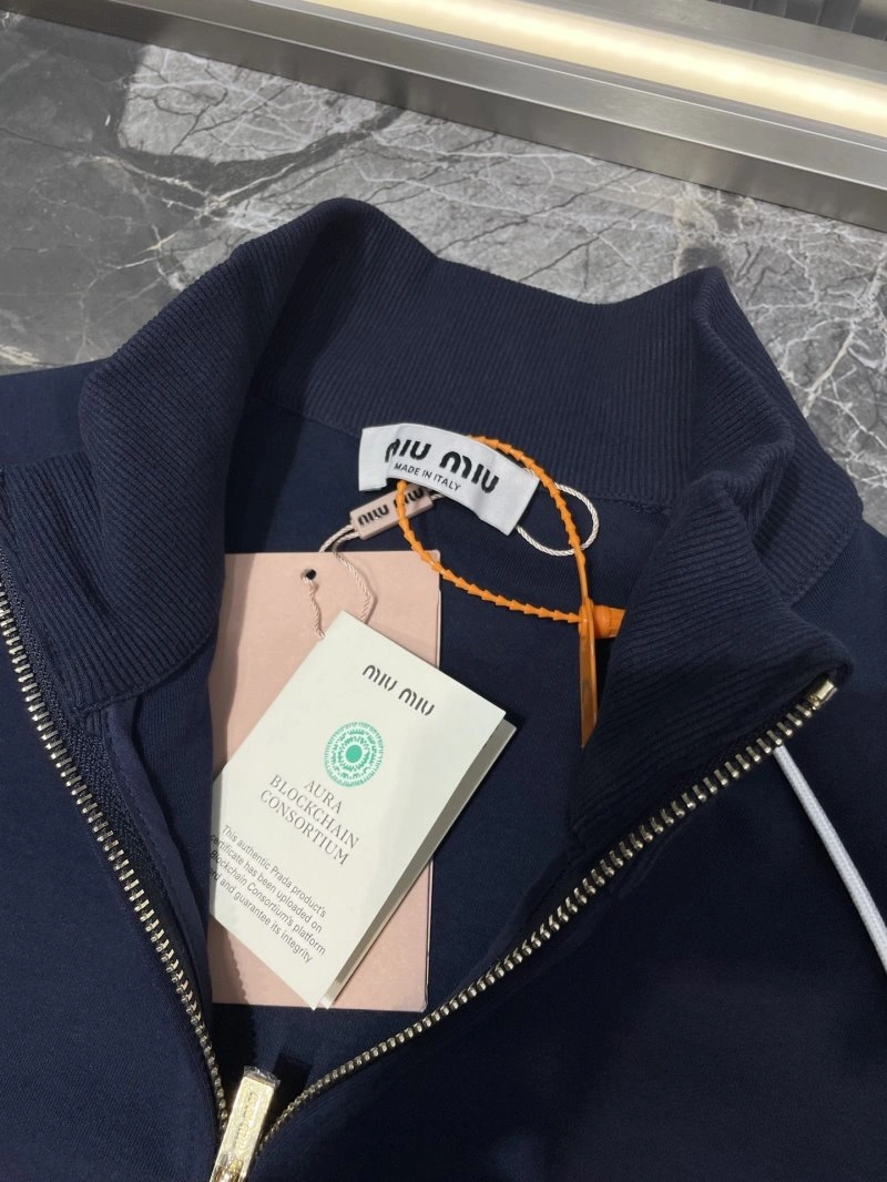 Miu Miu Outwear Snug 152234