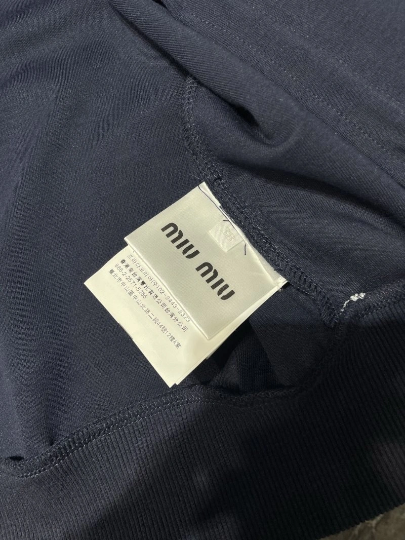 Miu Miu Outwear Snug 152234