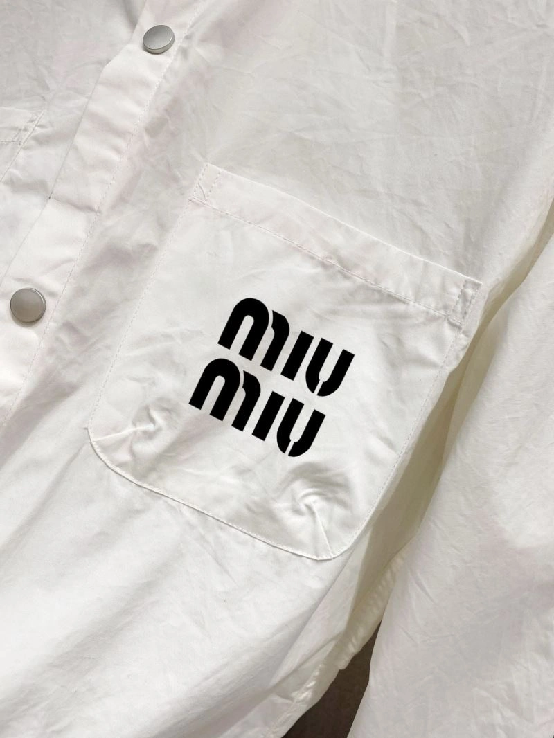 Miu Miu Outwear TimelessDesign 162467