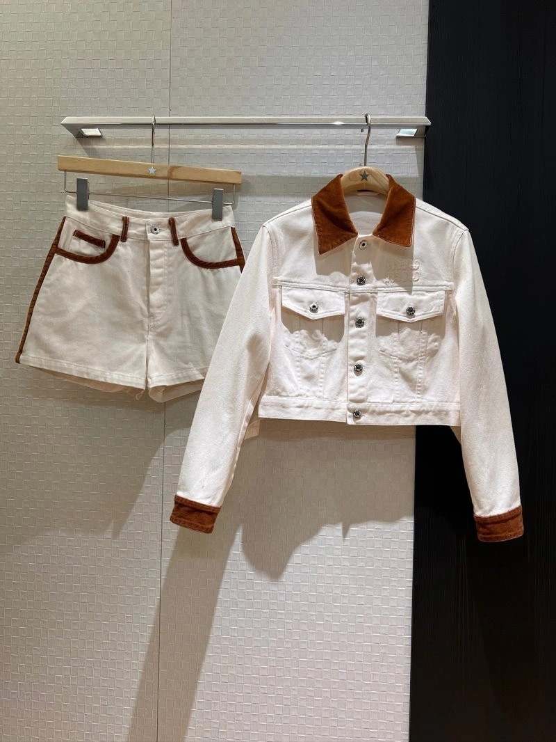 Comfortable Miu Miu Outwear 148858