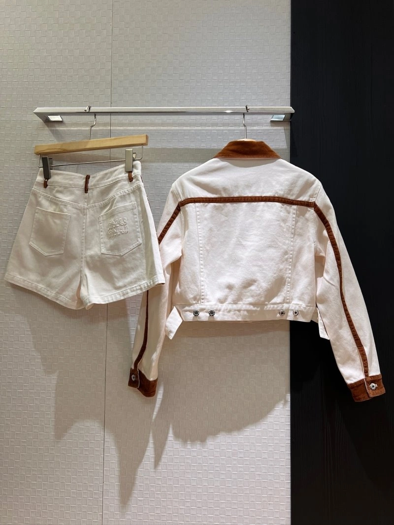 Comfortable Miu Miu Outwear 148858