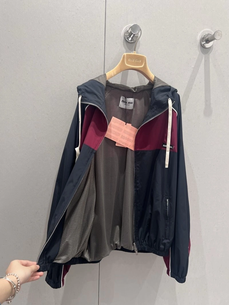 Miu Miu Outwear TechFriendly 148761
