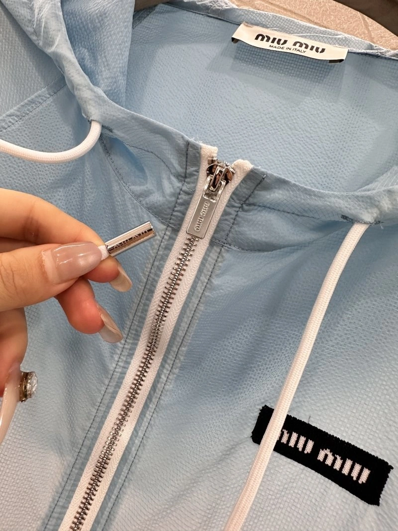 Miu Miu Outwear Classic 153005