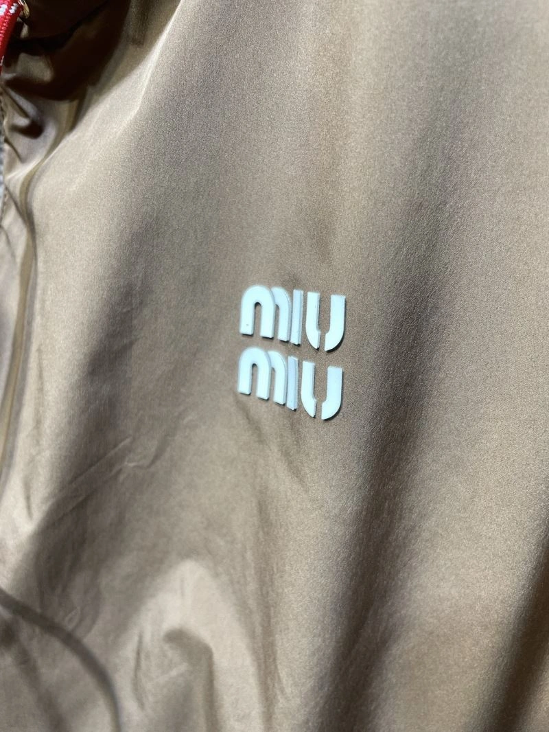 Versatile Miu Miu Outwear 159115
