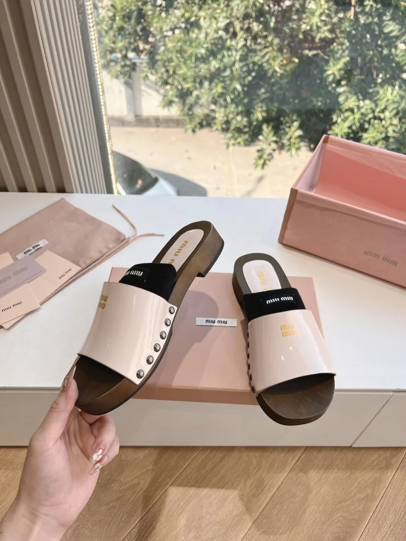 EyeCatching Miu Miu Sandals 7563
