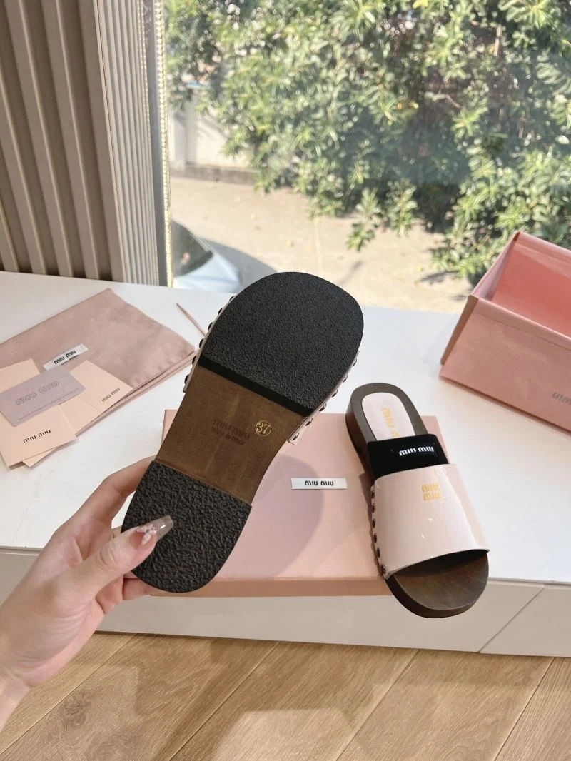 EyeCatching Miu Miu Sandals 7563