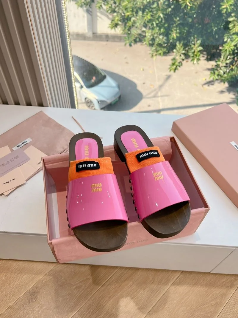 Miu Miu Sandals UrbanStyle 7558