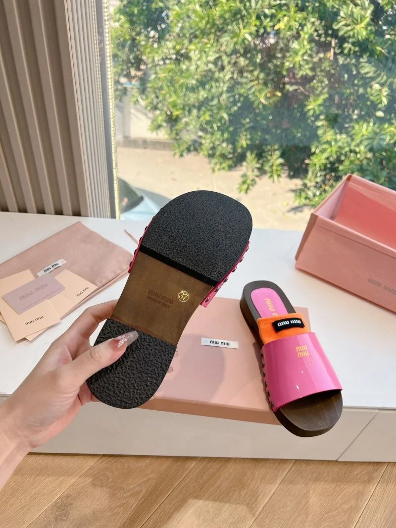 Miu Miu Sandals UrbanStyle 7558