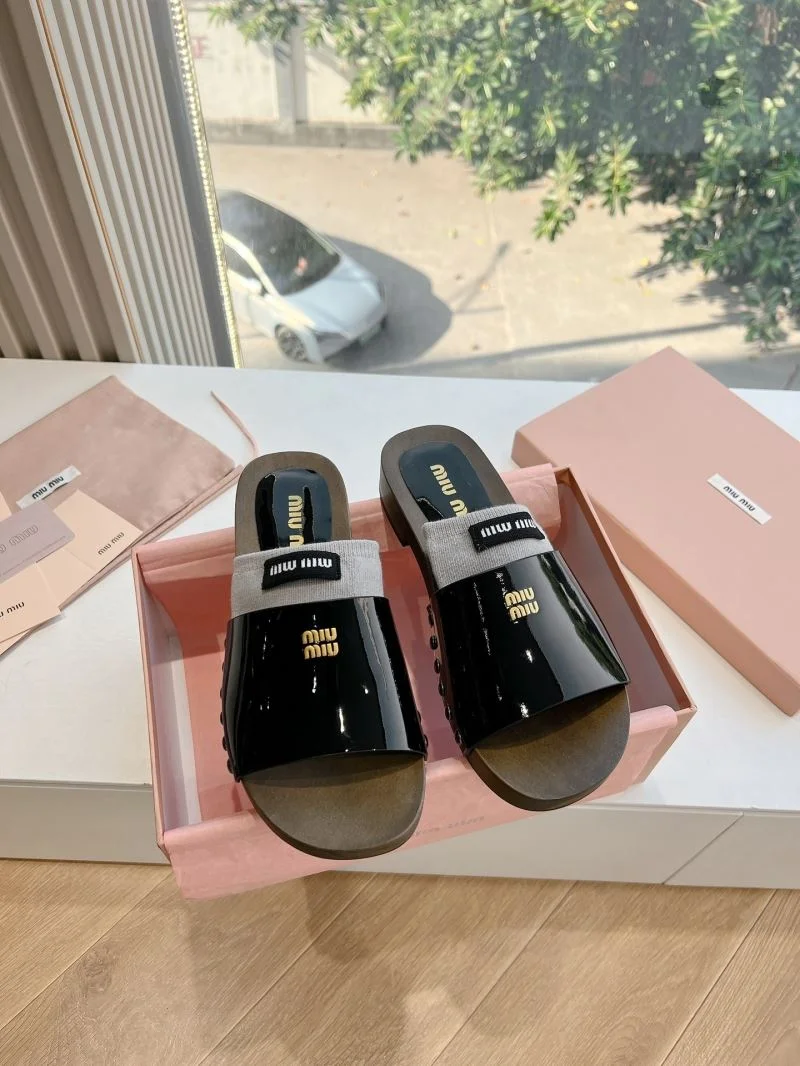 Chic Miu Miu Sandals 7561