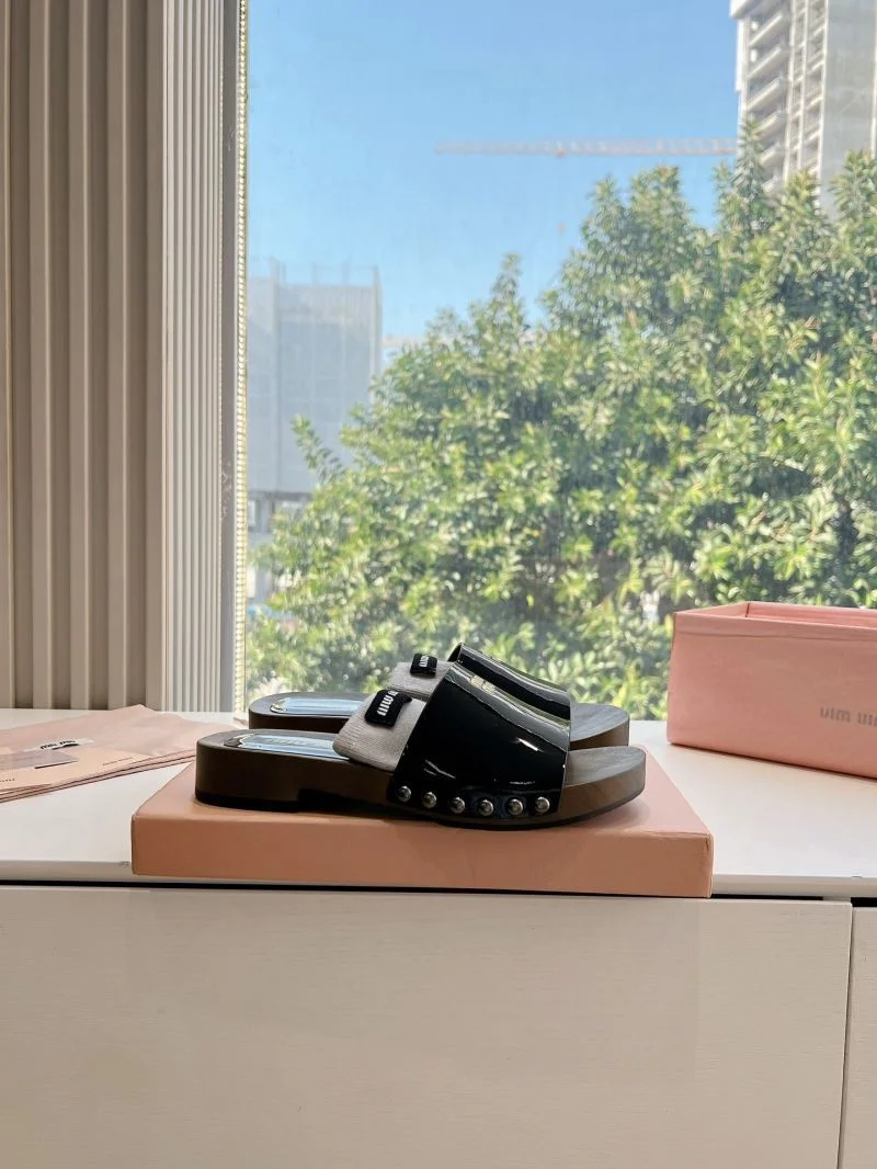 Chic Miu Miu Sandals 7561