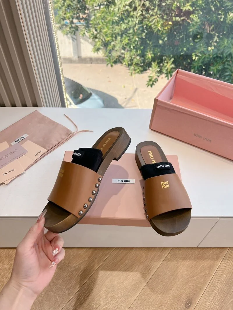 Miu Miu Sandals Lightweight 7574