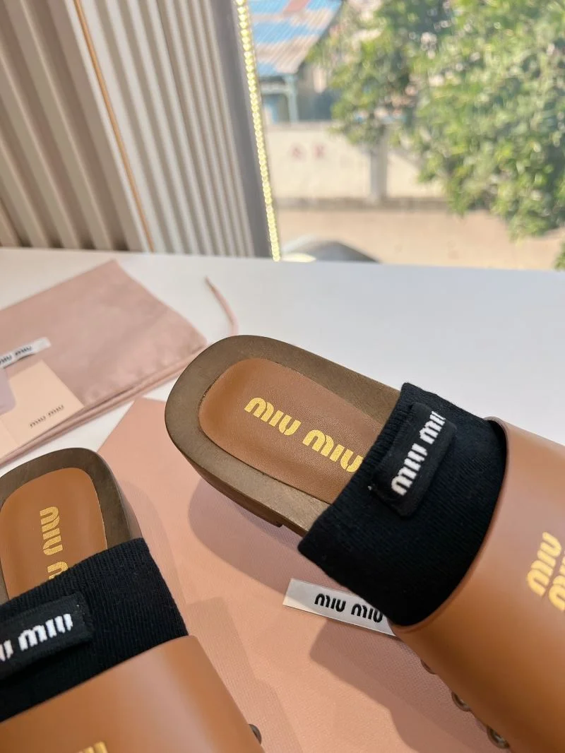 Miu Miu Sandals Lightweight 7574