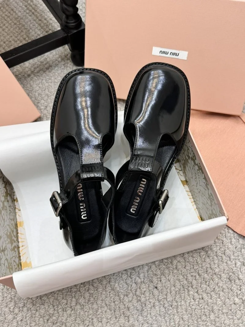 Miu Miu Sandals Modern 7568