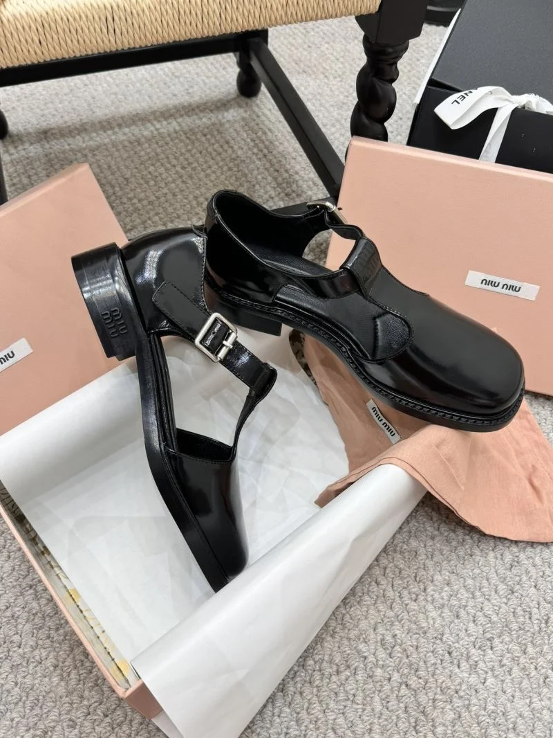 Miu Miu Sandals Modern 7568