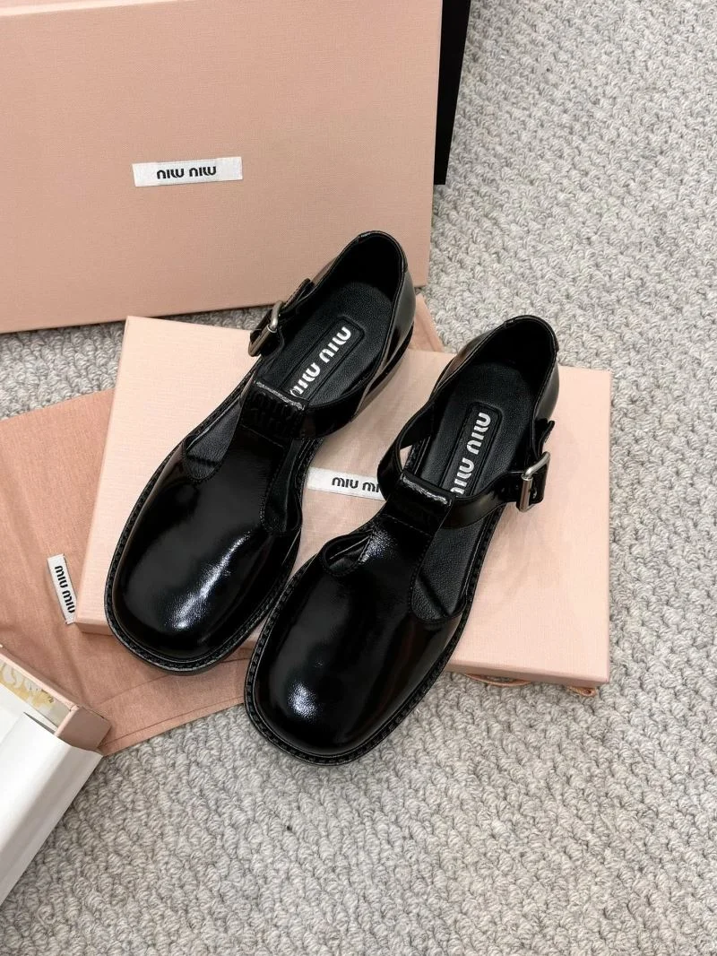 Miu Miu Sandals Modern 7568