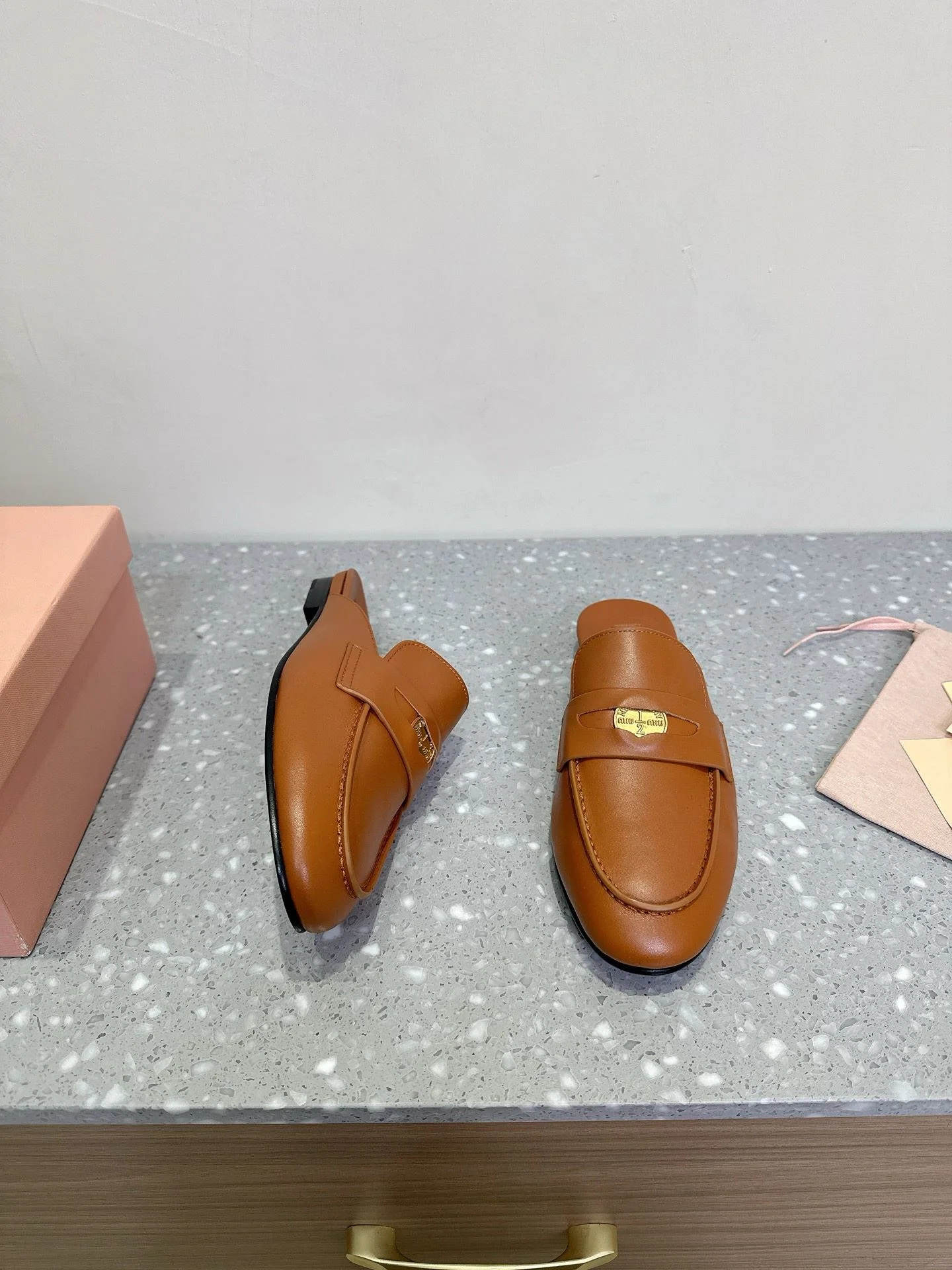 Trendsetting Miu Miu Sandals 7536