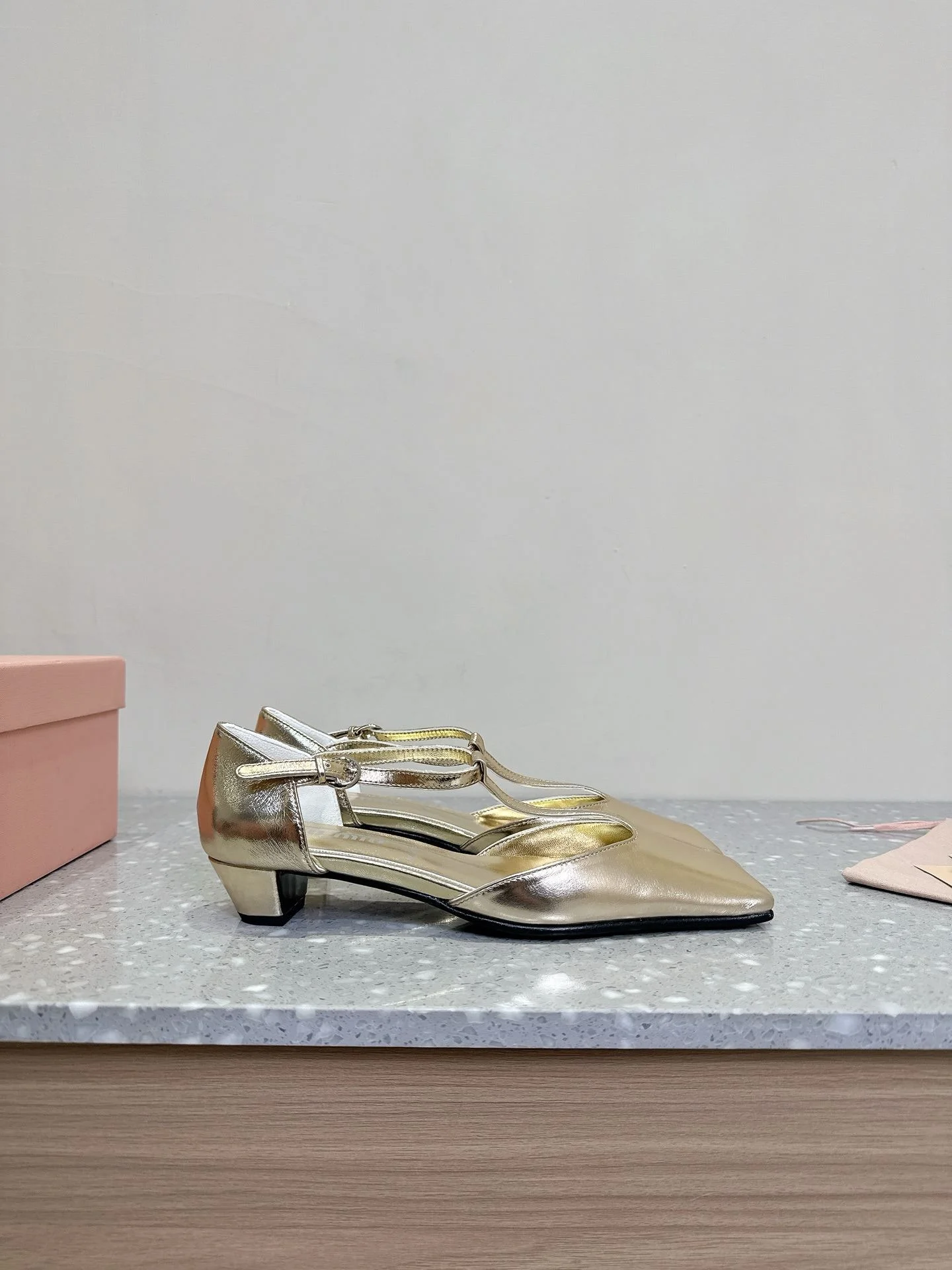Miu Miu Sandals Trendsetting 7531