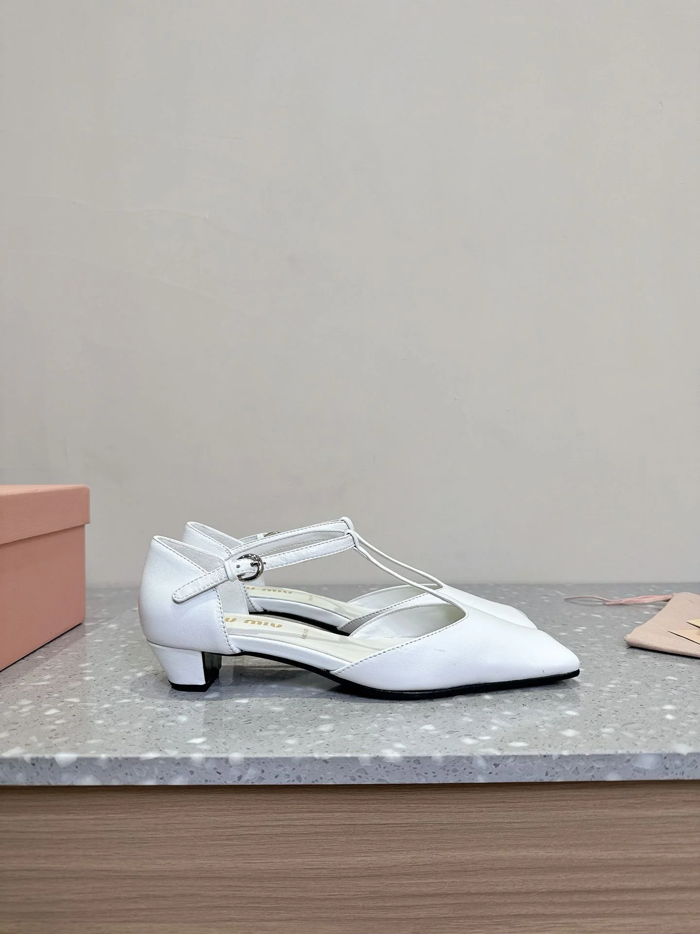 Miu Miu Sandals Efficient 7562