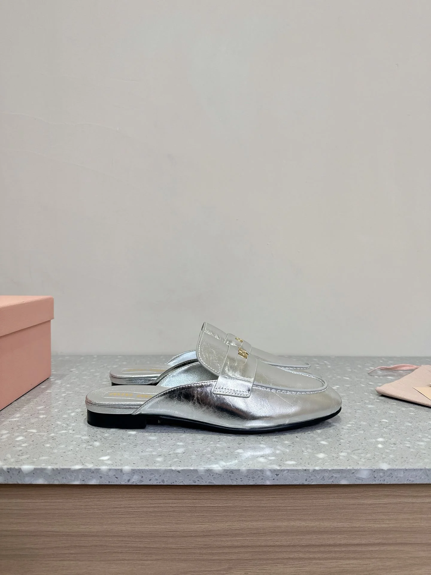 RelaxedFit Miu Miu Sandals 7565