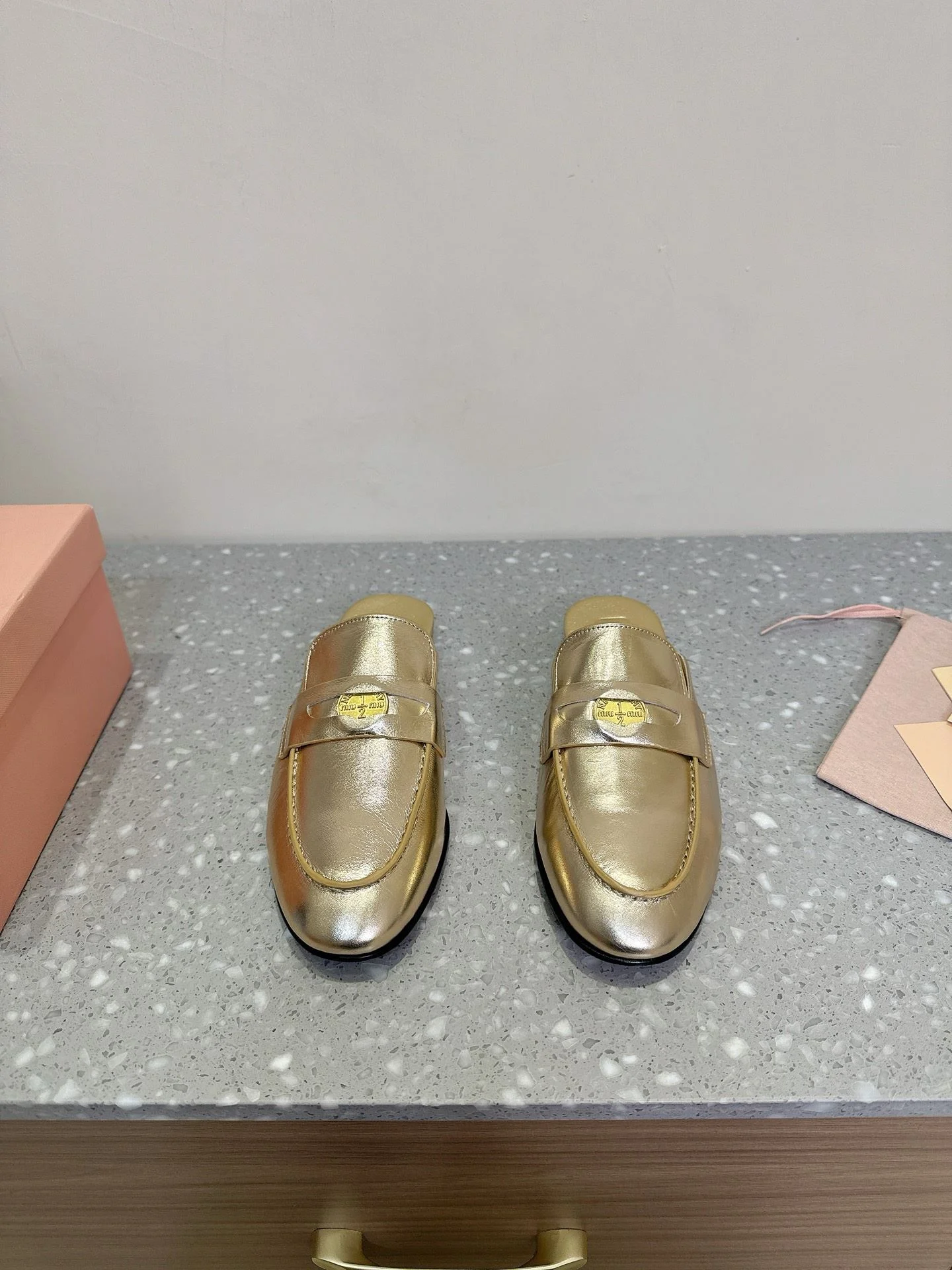 Unisex Miu Miu Sandals 7523