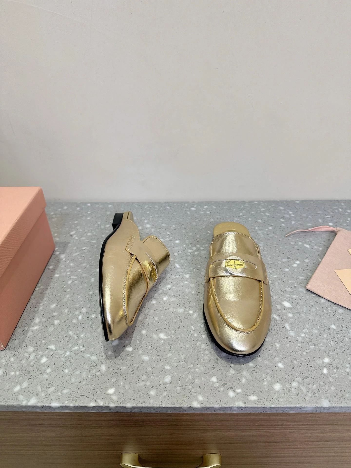 Unisex Miu Miu Sandals 7523
